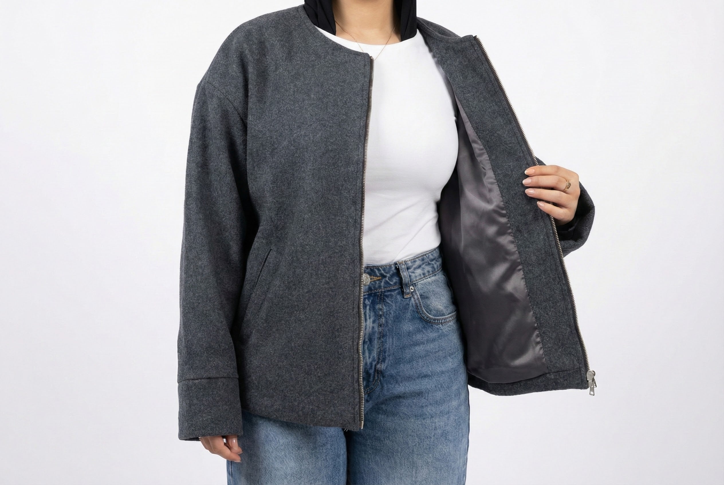 Zip-up jacket in grey