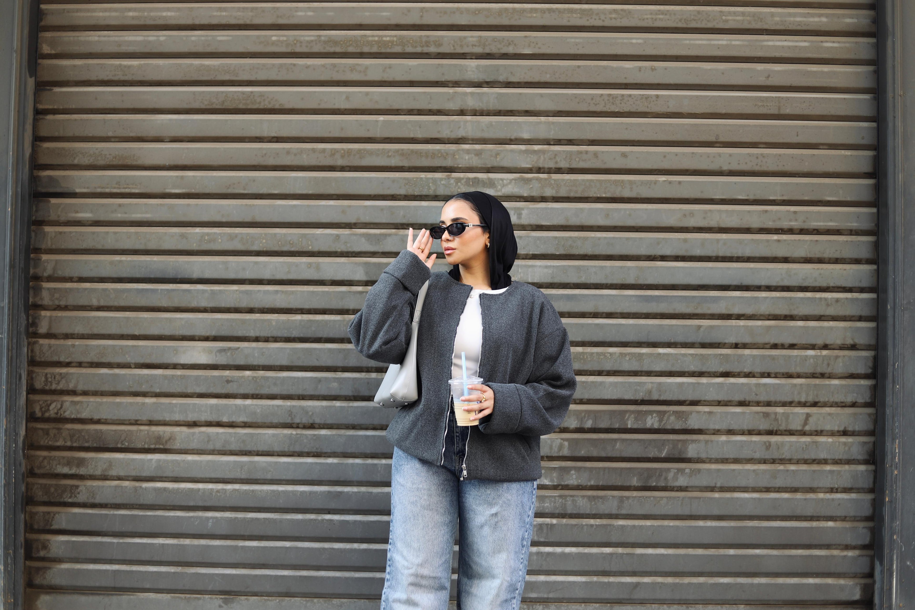 Zip-up jacket in grey