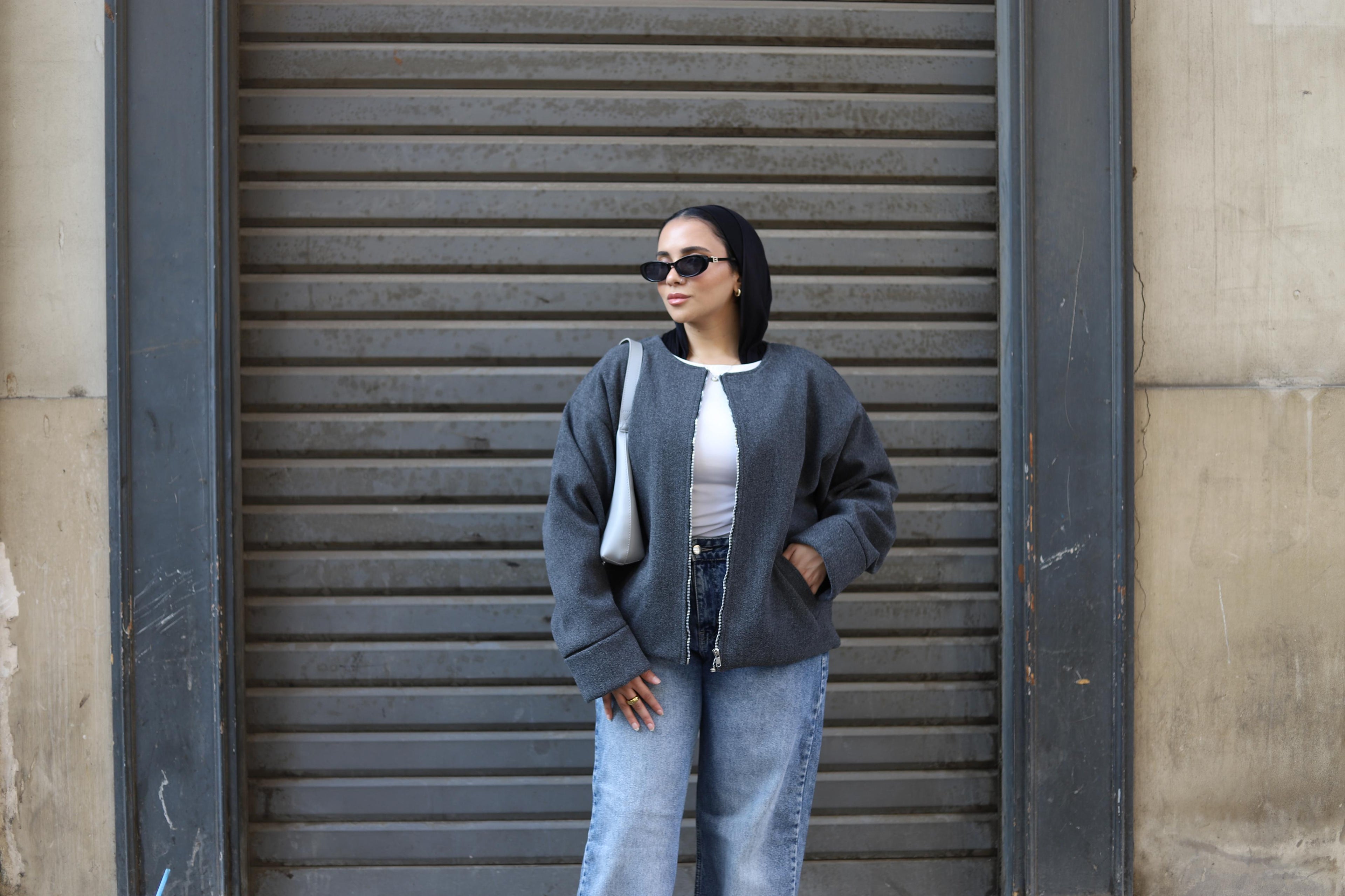 Zip-up jacket in grey