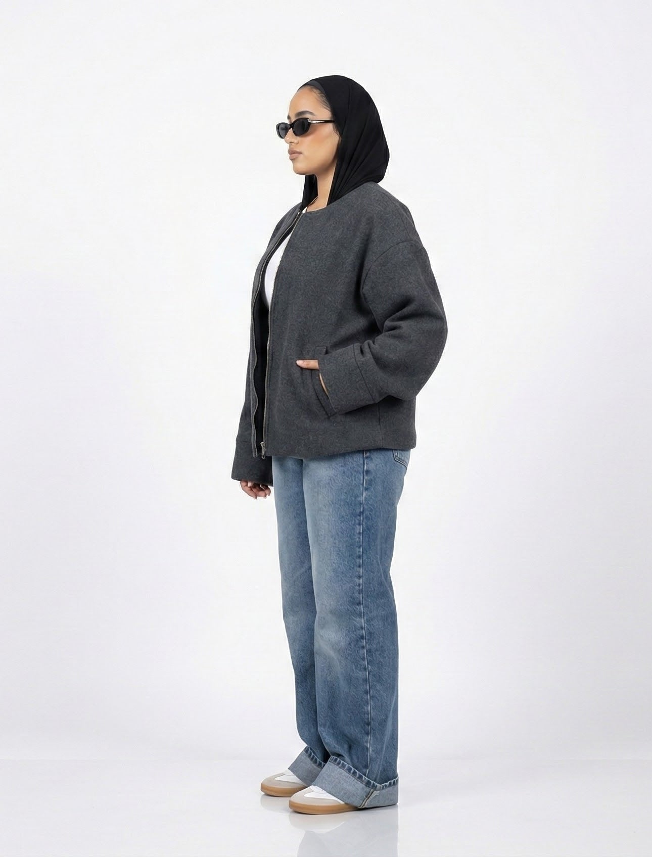 Zip-up jacket in grey