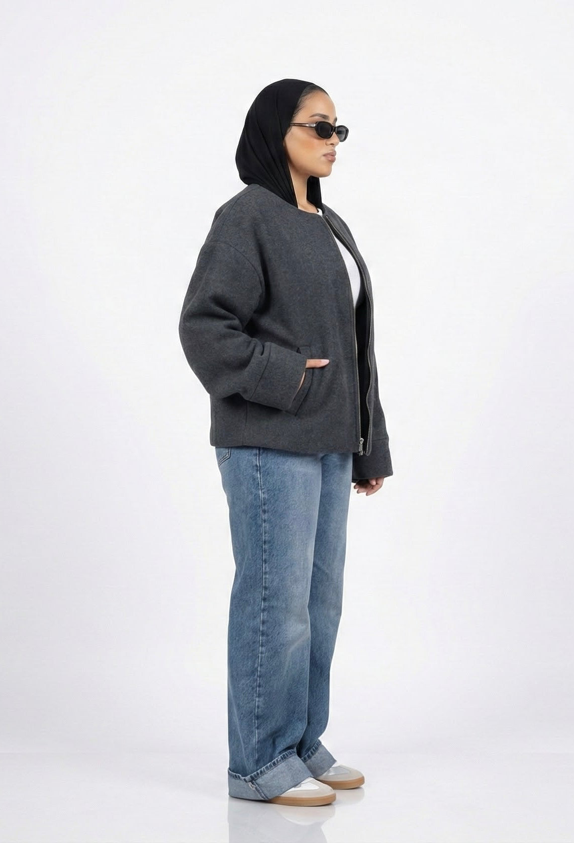 Zip-up jacket in grey